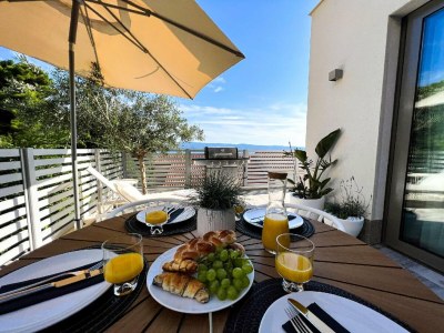 Villa Seaside Retreat for Friends in Omiš - Outdoor photo 5