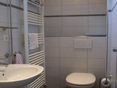 Holiday house Appealing bungalow with large garden - Features photo 21