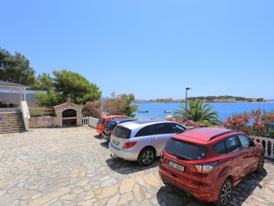 Apartment One bedroom apartment near beach Brodarica, Šibenik A-15270-a - Outdoor photo 26