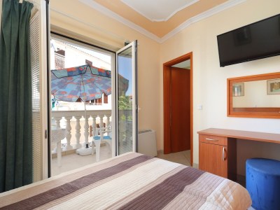 Apartment One bedroom apartment near beach Brodarica, Šibenik A-15270-a - Outdoor photo 33