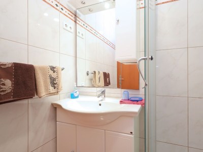 Apartment One bedroom apartment near beach Brodarica, Šibenik A-15270-a - Outdoor photo 35