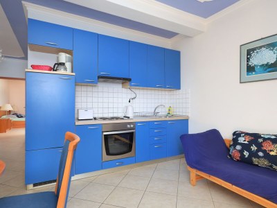 Apartment Two bedroom apartment near beach Brodarica, Šibenik A-15270-c - Outdoor photo 31