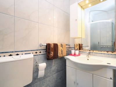 Apartment Two bedroom apartment near beach Brodarica, Šibenik A-15270-c - Outdoor photo 37