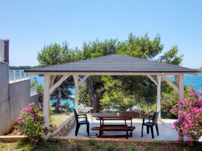 Apartment One bedroom apartment near beach Brodarica, Šibenik A-15270-f - Outdoor photo 11