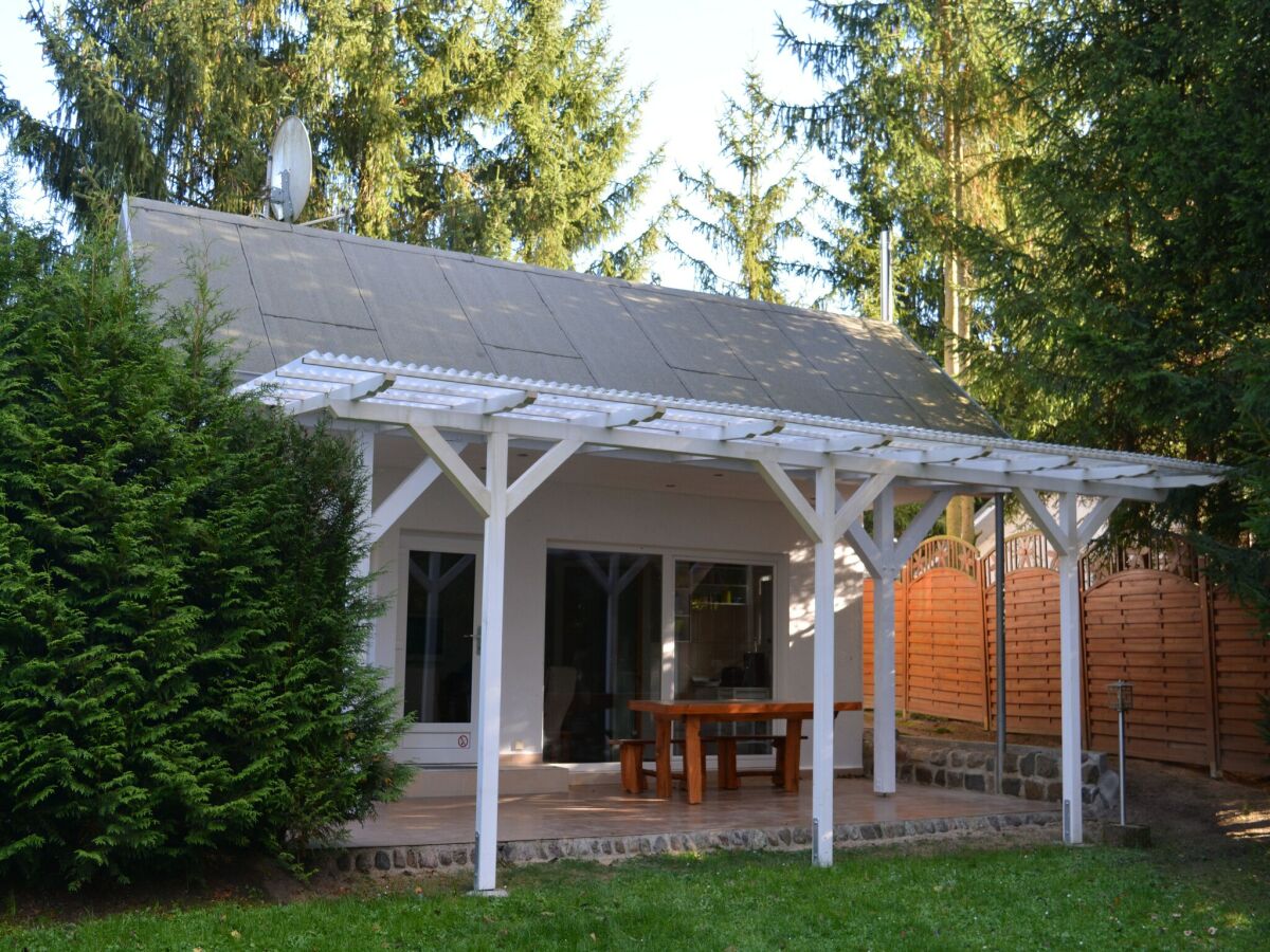 Holiday house Ferienhaus mit Terrasse und Kaminofen in Parchim - Outdoor photo 2
