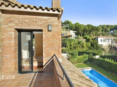 Villa Villa in Spain near Cala Canyelles Beach - Outdoor photo 4