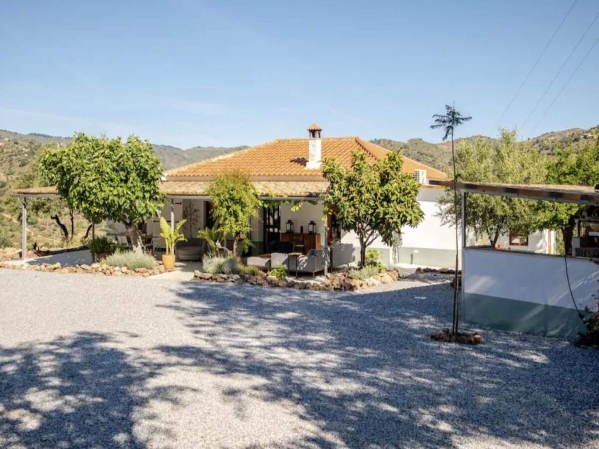 Villa 5-Bedroom Villa with Pool, Swimjet and Jacuzzi - Outdoor photo 2