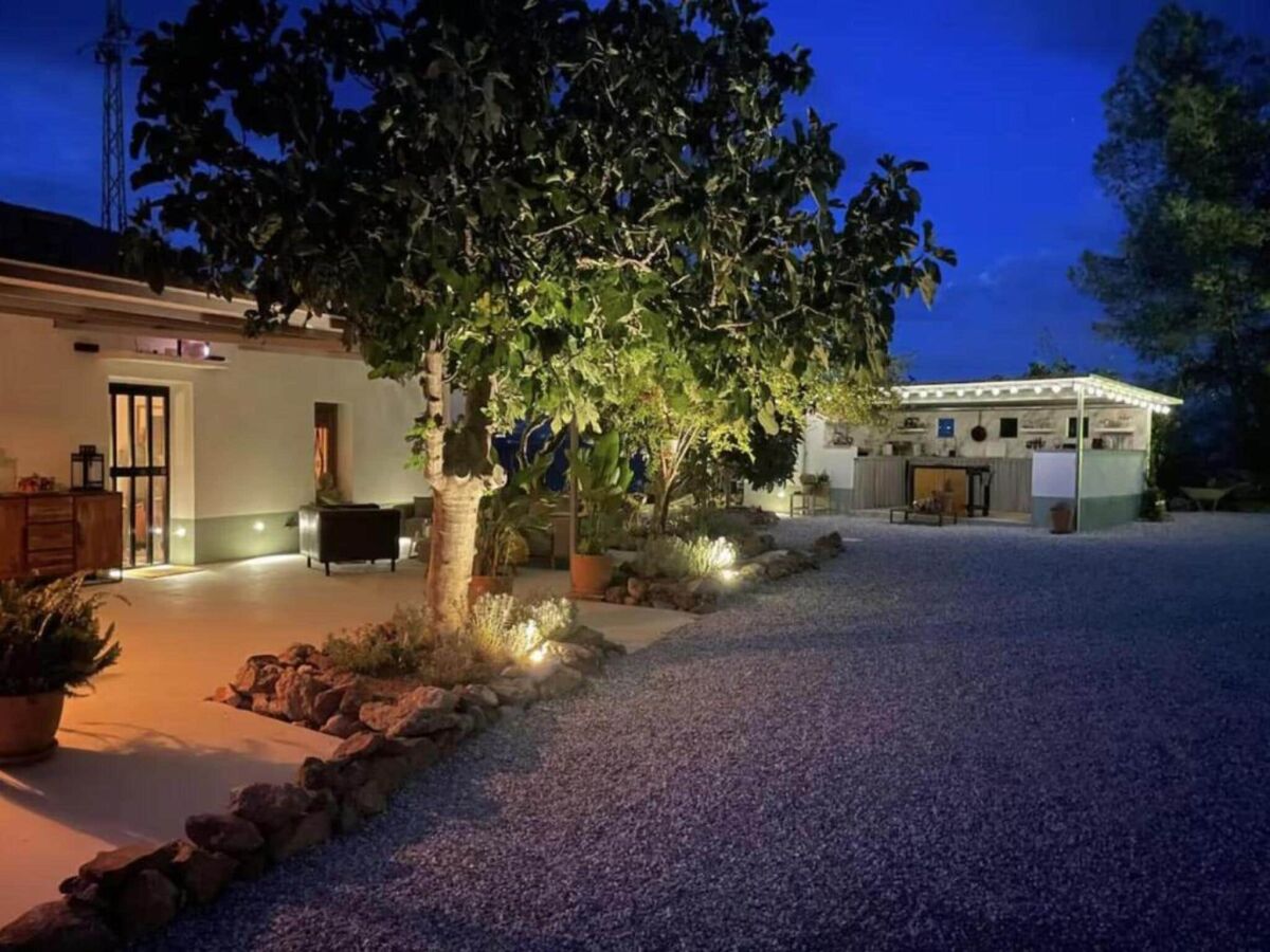 Villa 5-Bedroom Villa with Pool, Swimjet and Jacuzzi - Outdoor photo 4