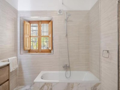 Villa 5-Bedroom Villa with Pool, Swimjet and Jacuzzi - Features photo 35