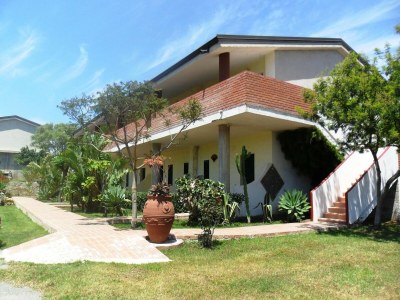 Holiday house Beachside Holiday Home in Ricadi - Outdoor photo 14