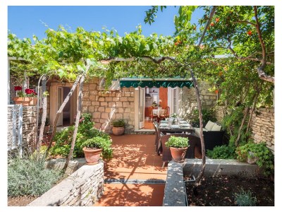 Holiday house Two bedroom house with terrace Sutivan, Brač K-20131 in Sutivan - Holiday house