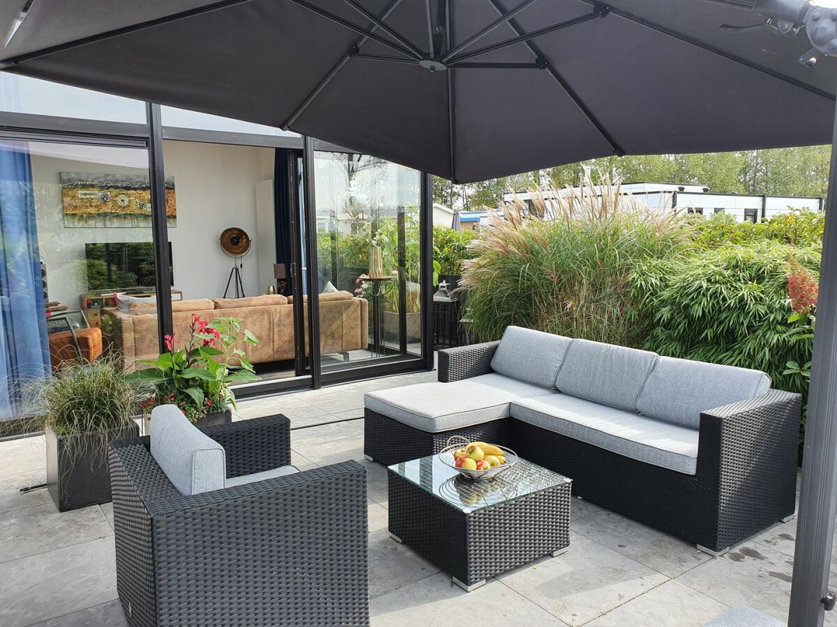 Holiday house Chalet Lampenfieber mit Zaun Hausnr. A027 - Outdoor photo 2