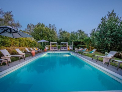 Farmhouse Apartment in Tuscany with Pool and Lucca Views in Montecarlo - Farmhouse