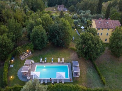 Farmhouse Apartment in Tuscany with Pool and Lucca Views - Outdoor photo 4