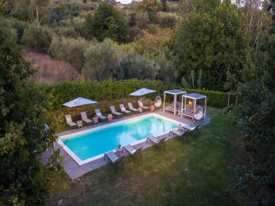 Farmhouse Apartment in Tuscany with Pool and Lucca Views - Outdoor photo 10