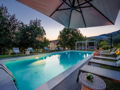 Farmhouse Apartment in Tuscany with Pool and Lucca Views - Outdoor photo 15