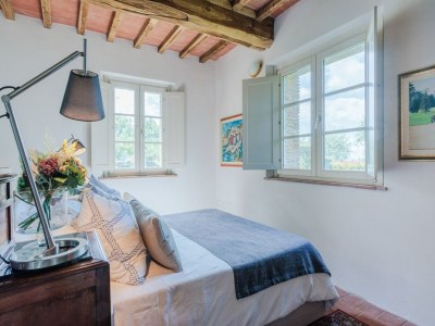 Farmhouse Apartment in Tuscany with Pool and Lucca Views - Features photo 33