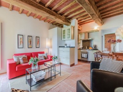 Farmhouse Apartment in Tuscany with Pool and Lucca Views - Features photo 35