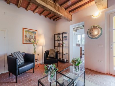 Farmhouse Apartment in Tuscany with Pool and Lucca Views - Features photo 51