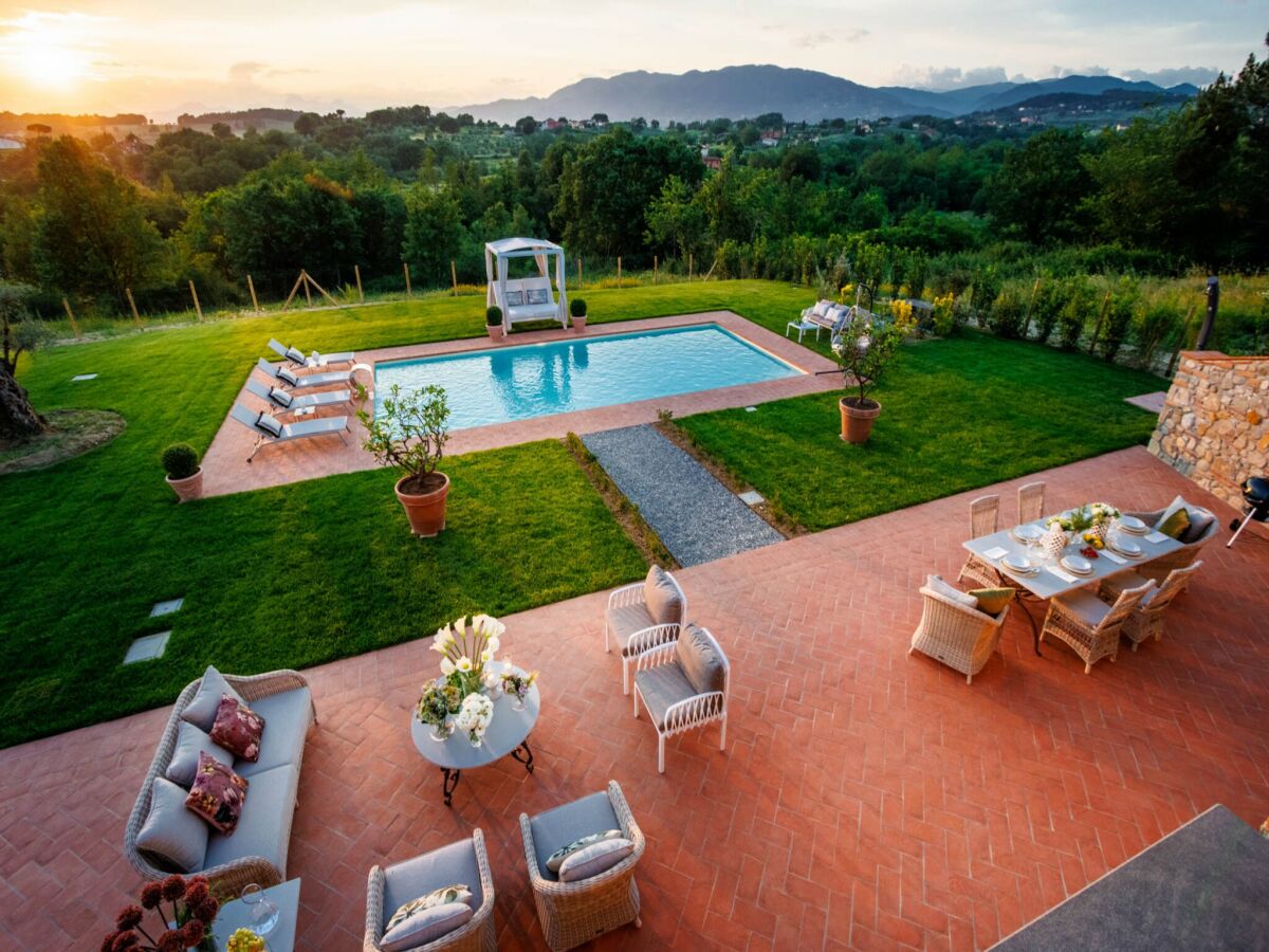Villa Villa in Lucca with Pool and Scenic Views - Outdoor photo 4