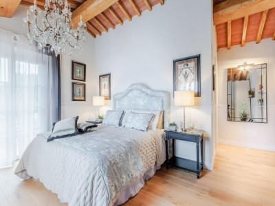 Villa Villa in Lucca with Pool and Scenic Views - Features photo 45