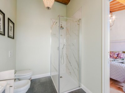 Villa Villa in Lucca with Pool and Scenic Views - Features photo 46