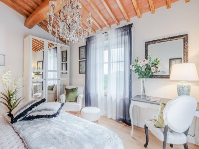 Villa Villa in Lucca with Pool and Scenic Views - Features photo 50