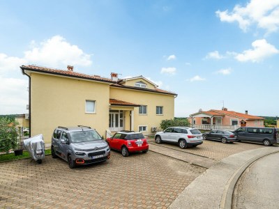 Apartment Family Apartment Monsa in Porec - Outdoor photo 2