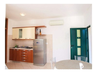 Apartment One bedroom apartment with terrace and sea view Postira, Brač A-17323-b - Outdoor photo 9