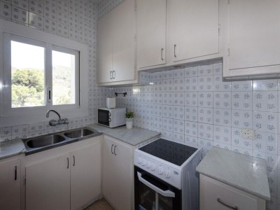 Apartment Apartment in Roses with Sea Views & Pool - Features photo 9