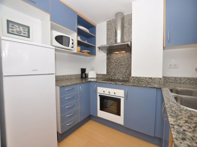 Apartment Apartment in Roses near Sandy Beach - Features photo 17