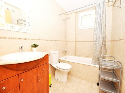 Apartment Apartment in Roses near Sandy Beach - Features photo 20