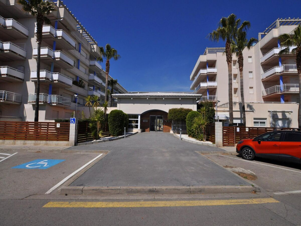 Apartment Apartment in Roses with large terrace - Outdoor photo 2