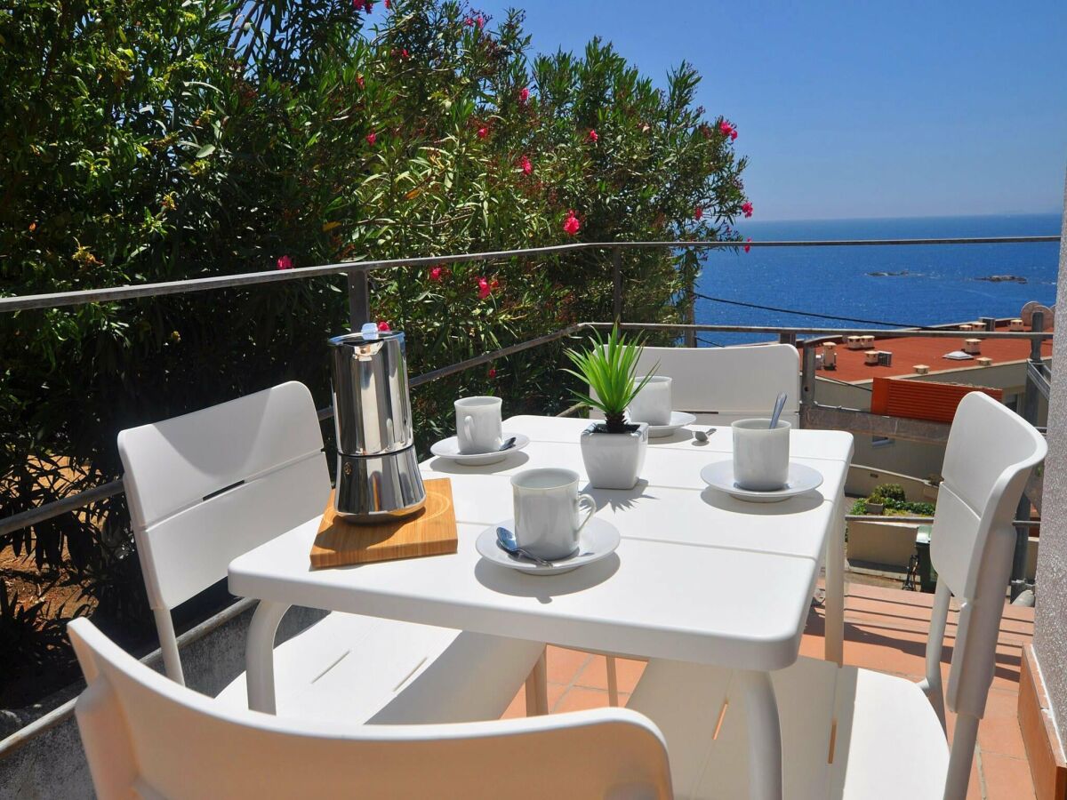 Apartment Apartment in Roses with Stunning Sea Views - Outdoor photo 3