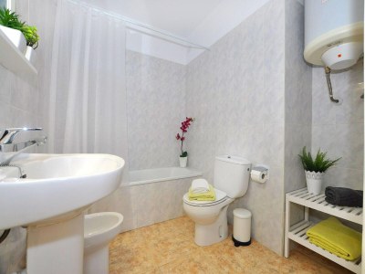 Apartment Apartment in Roses with Stunning Sea Views - Features photo 20