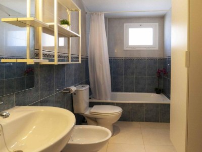 Apartment Apartment in Roses near Playa Santa Margarita - Features photo 15