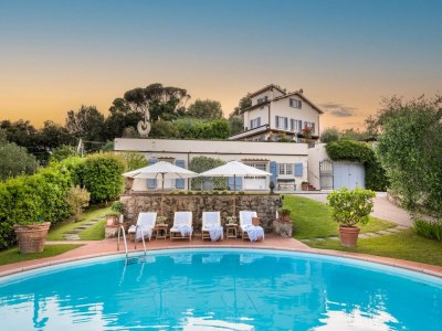Villa Villa in Tuscany with Pool and Scenic Views - Outdoor photo 9