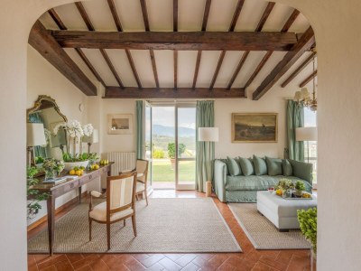 Villa Villa in Tuscany with Pool and Scenic Views - Features photo 32