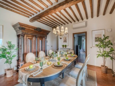 Villa Villa in Tuscany with Pool and Scenic Views - Features photo 33