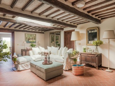 Villa Villa in Tuscany with Pool and Scenic Views - Features photo 47