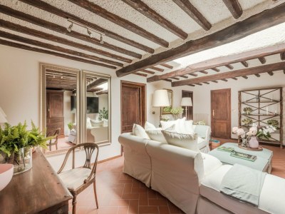 Villa Villa in Tuscany with Pool and Scenic Views - Features photo 49