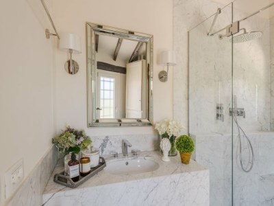 Villa Villa in Tuscany with Pool and Scenic Views - Features photo 79