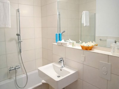 Apartment Hotel Bernsteinsee Balkon mit Seeblick - Features photo 12