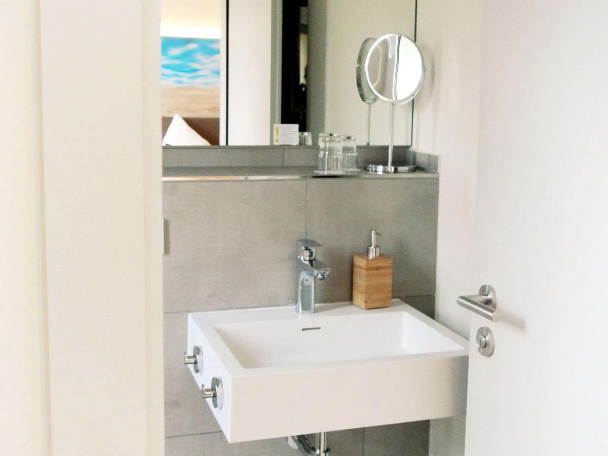 Apartment Bernsteinsee Hotel and Ferien Room with Balcony - Features photo 5