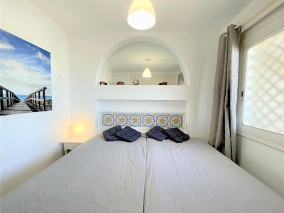 Apartment Elegant Apartment Stay Near Sea - Features photo 25