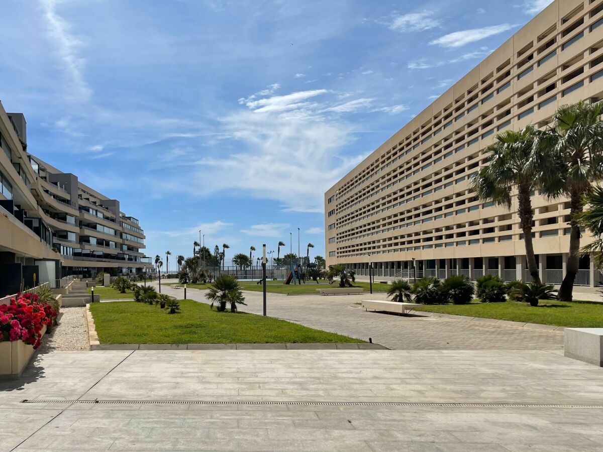 Apartment Seaside Family Apartment in Almeria - Outdoor photo 4