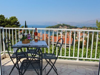 Apartment Apartment Siesta - Two-Bedroom Apartment with Balcony and Sea View - Outdoor photo 2