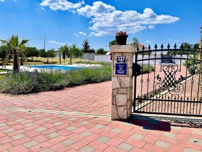 Holiday house Quiet 5 Bedroom Villa near Biograd - Features photo 18