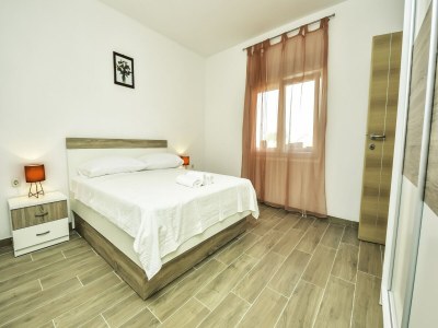Holiday house Quiet 5 Bedroom Villa near Biograd - Features photo 21