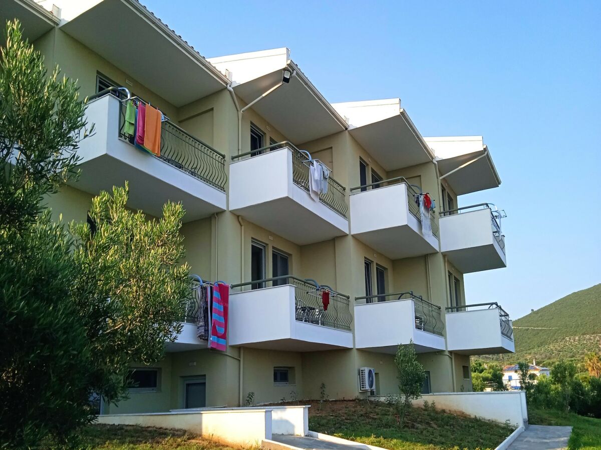 Holiday park Ferienwohnung in Gerakini mit Pool - Outdoor photo 5